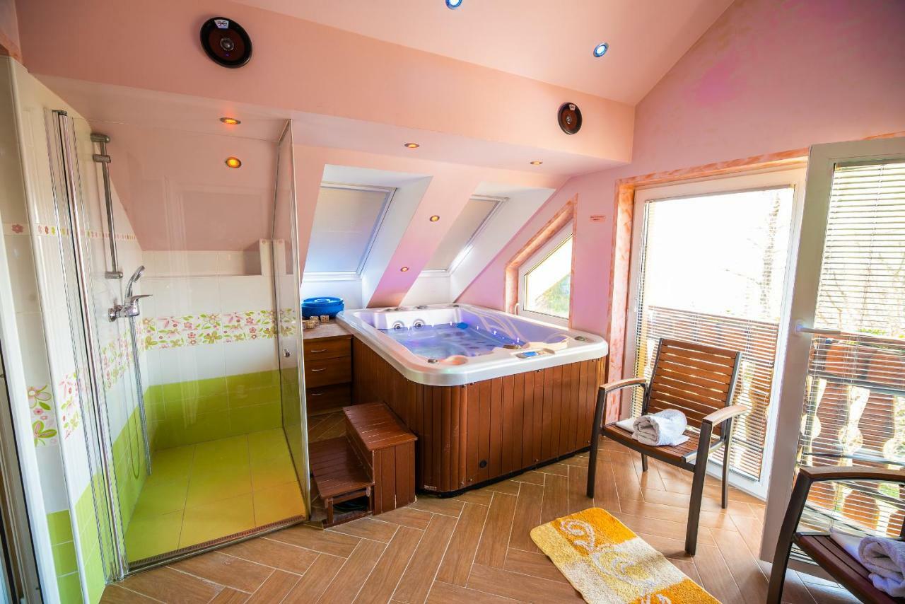 Luxury Apartment Ana With Hot Tub Visnja Gora المظهر الخارجي الصورة