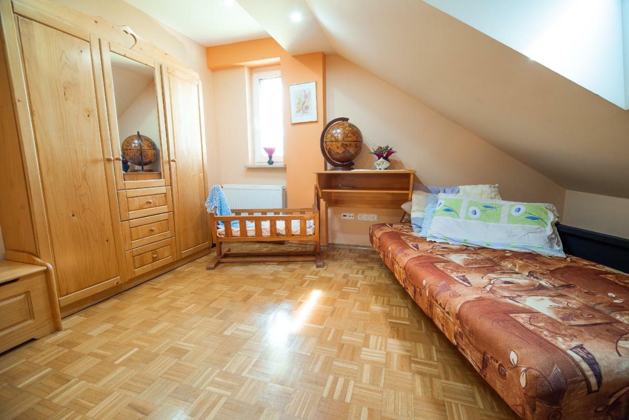 Luxury Apartment Ana With Hot Tub Visnja Gora المظهر الخارجي الصورة